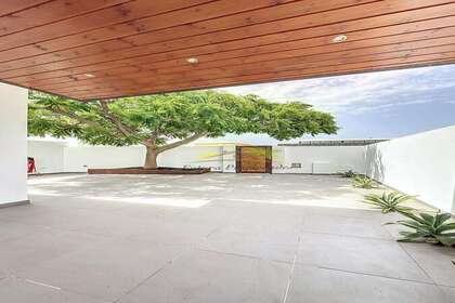 Chalet for sale in Playa Honda, San Bartolomé, Lanzarote. 