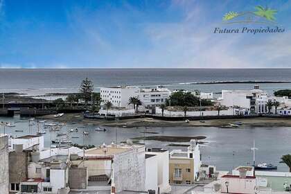 Flat for sale in Arrecife Centro, Lanzarote. 