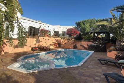 Villa for sale in Tiagua, Teguise, Lanzarote. 