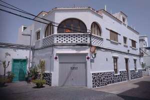 Duplex for sale in Arrecife, Lanzarote. 