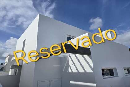 Duplex for sale in Playa Honda, San Bartolomé, Lanzarote. 