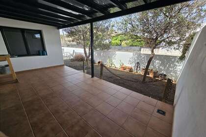 Дуплекс Продажа в Yaiza, Lanzarote. 