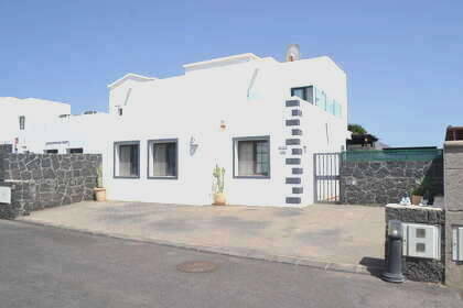 Semidetached house for sale in Playa Blanca, Yaiza, Lanzarote. 