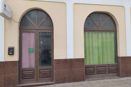 Obchodní prostory na prodej v La Vega, Arrecife, Lanzarote. 