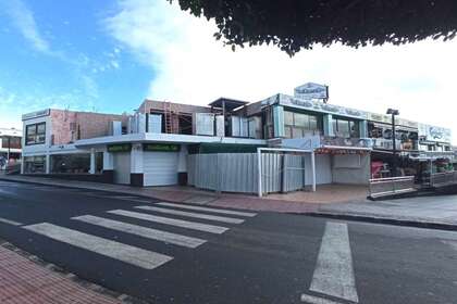 Locale commerciale vendita in Puerto del Carmen, Tías, Lanzarote. 