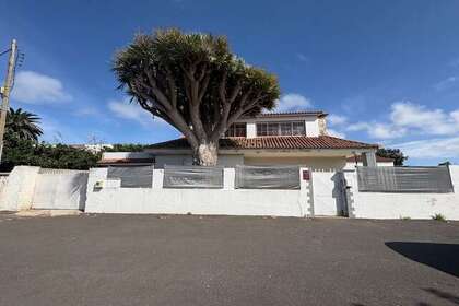 Chalet for sale in Campo de Golf, Tacoronte, Santa Cruz de Tenerife, Tenerife. 