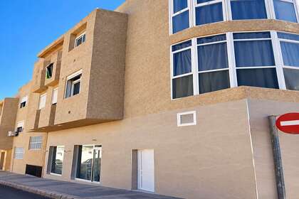 Wohnung zu verkaufen in San Isidro, Granadilla de Abona, Santa Cruz de Tenerife, Tenerife. 