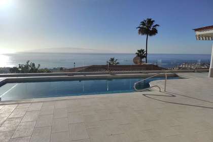 Villa in Puerto Santiago, Santiago del Teide, Santa Cruz de Tenerife, Tenerife. 