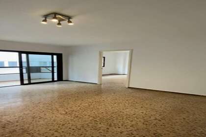 Flat for sale in Arrecife Centro, Lanzarote. 