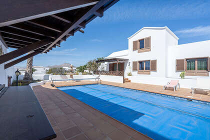 House for sale in El Cable, Arrecife, Lanzarote. 