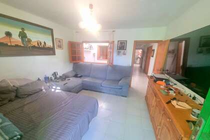 House for sale in Famara, Teguise, Lanzarote. 