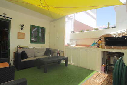 Casa a due piani vendita in Puerto del Carmen, Tías, Lanzarote. 