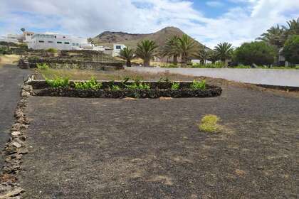 Terreno urbano venta en Ye, Haría, Lanzarote. 