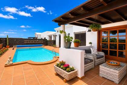 Chalet for sale in Playa Blanca, Yaiza, Lanzarote. 