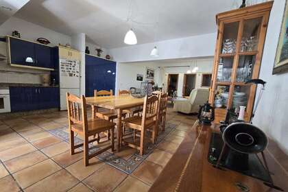 Building for sale in San Bartolomé, Lanzarote. 