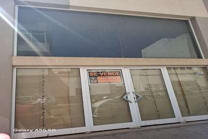 Commercial premise for sale in La Vega, Arrecife, Lanzarote. 