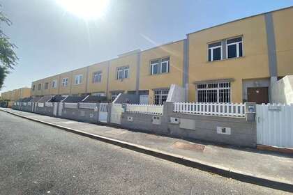 Townhouse vendita in San Isidro, Granadilla de Abona, Santa Cruz de Tenerife, Tenerife. 